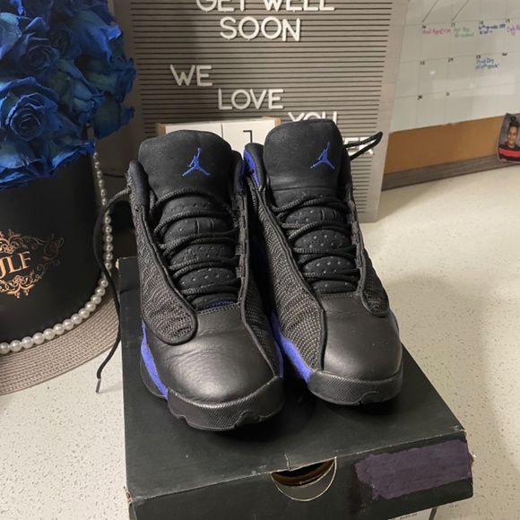 Jordan 13s size 4 1/2 - Picture 2 of 4